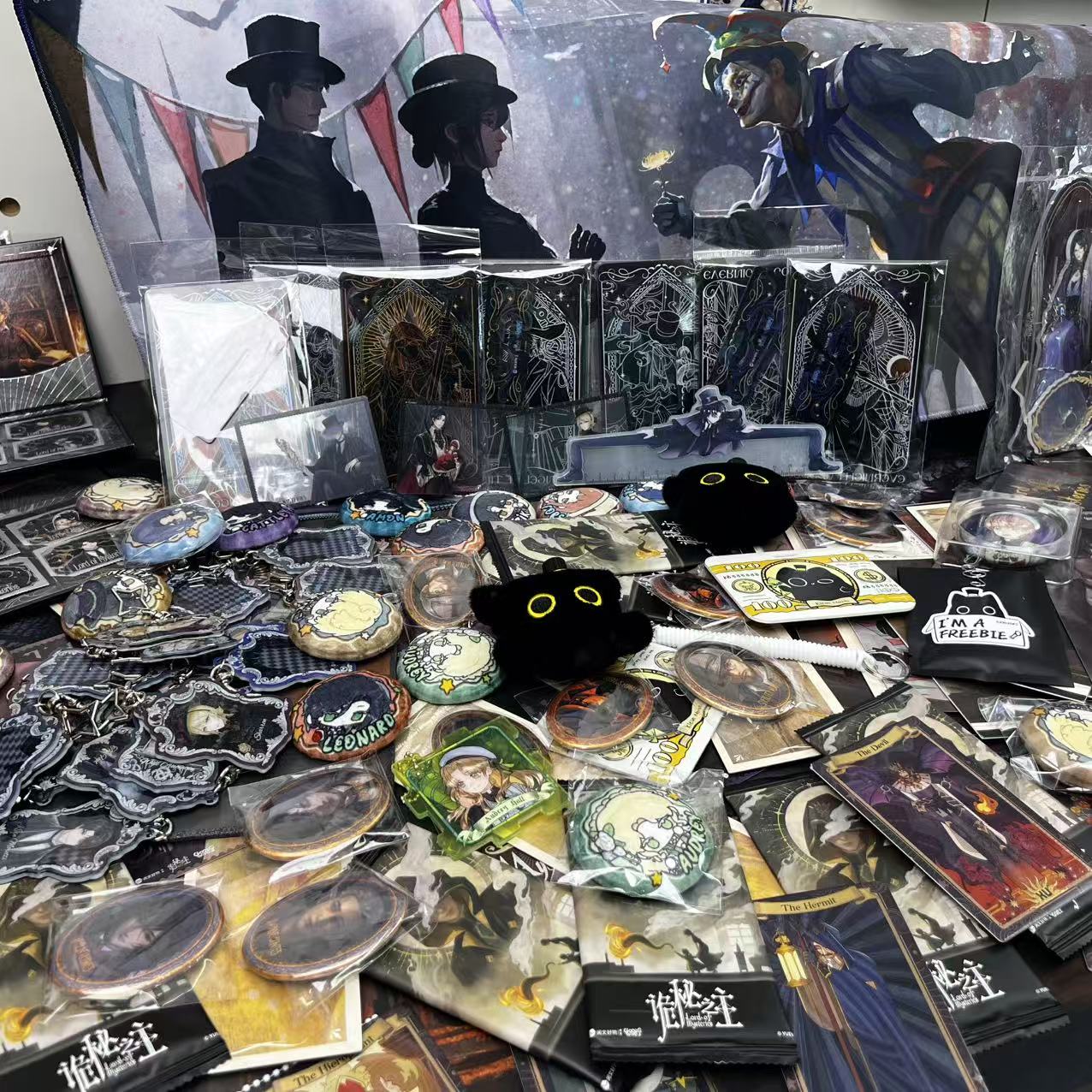 LOTM_Value-Packed_10-Piece_Merch_Mystery_Bag_Display_1
