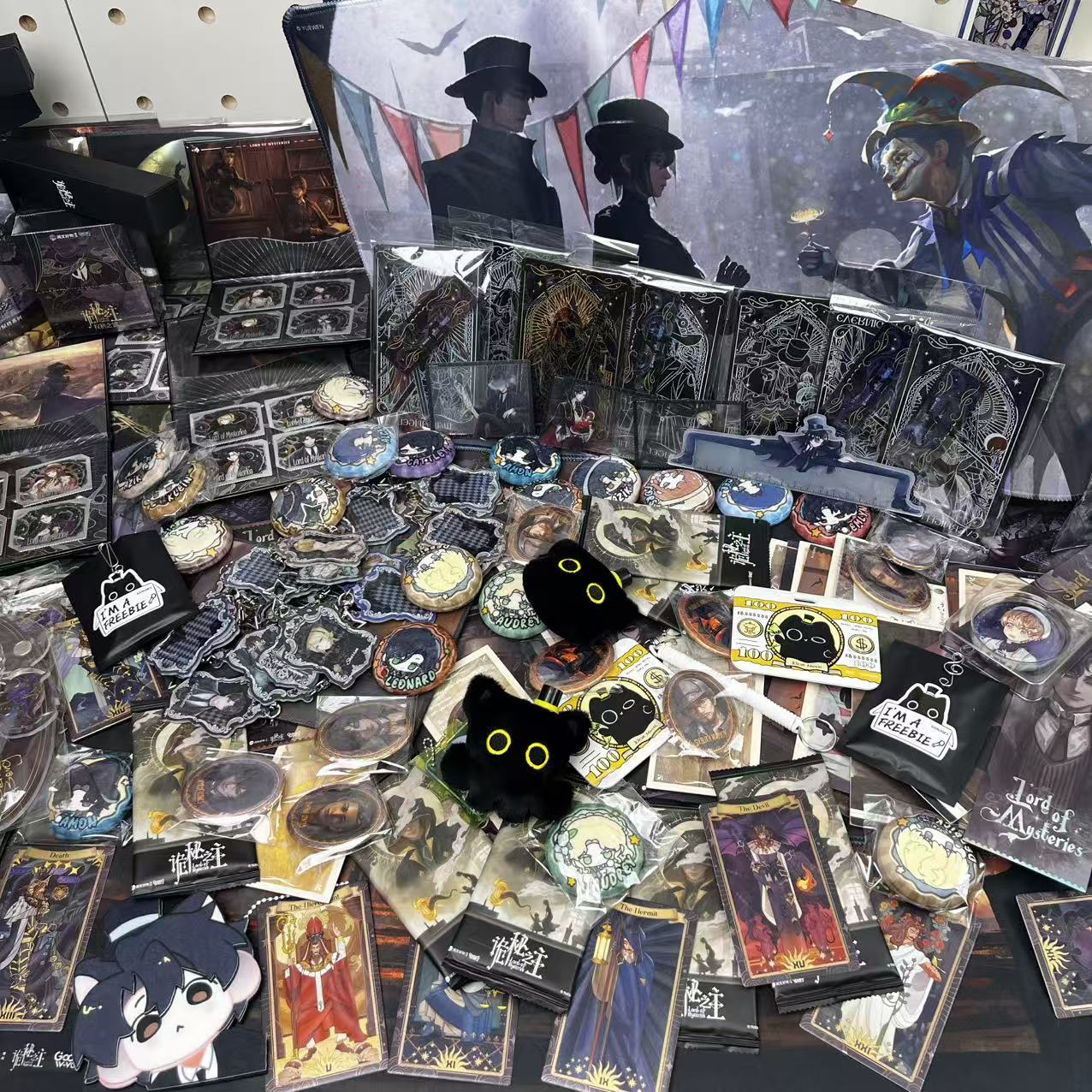 LOTM_Value-Packed_10-Piece_Merch_Mystery_Bag_Display_1