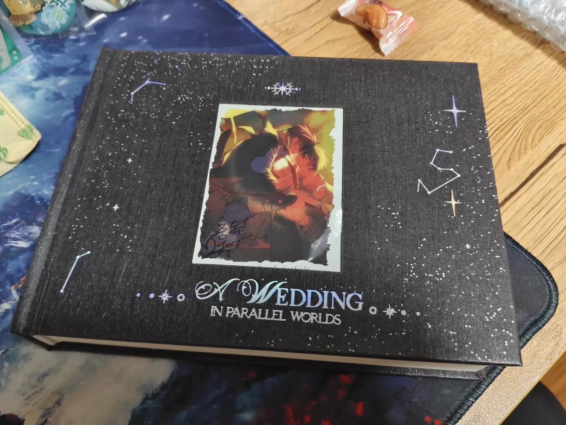 Omniscient Reader's Viewpoint Joongdok wedding polaroid album set front window display