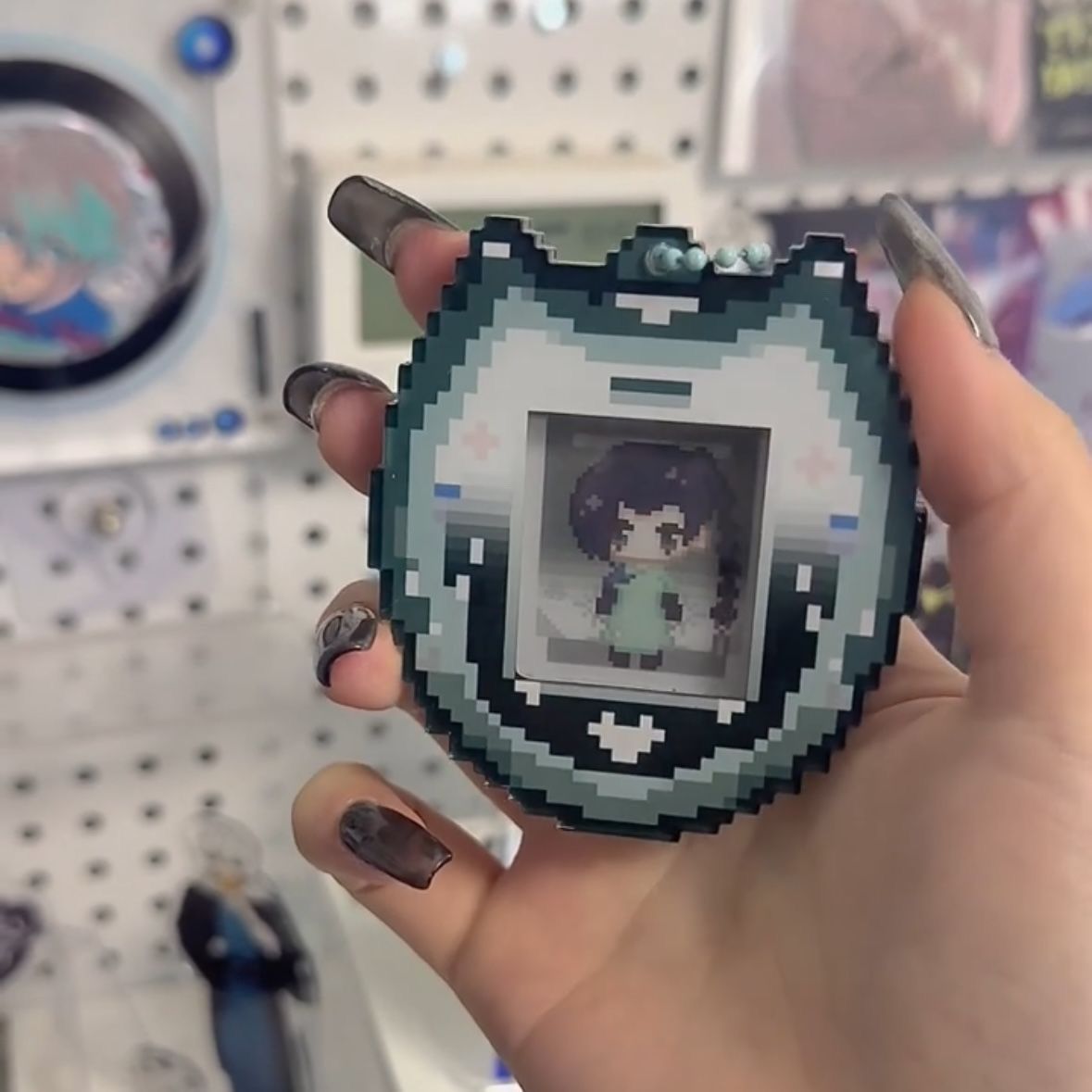 Scissor Seven | Acrylic Pendant Seven Thirteen Chiya Jiang Huilian