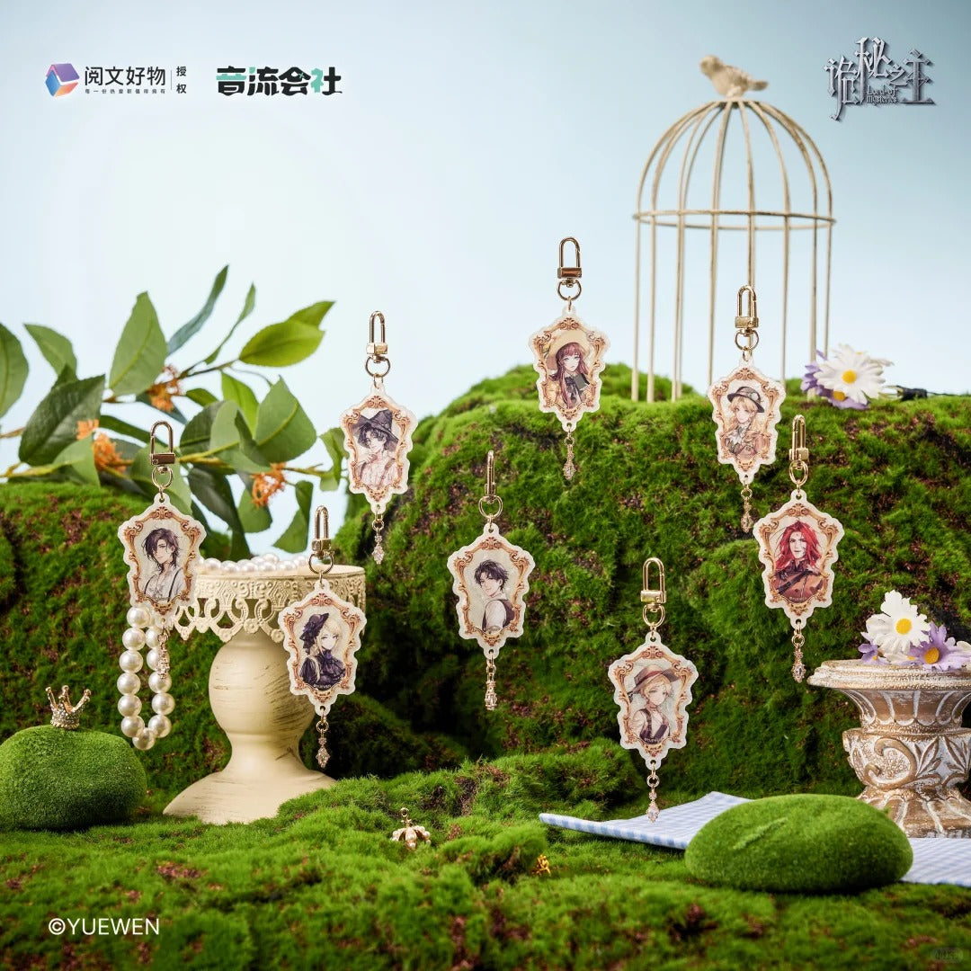 Carry the Secrets of the Tarot Club With This Charm