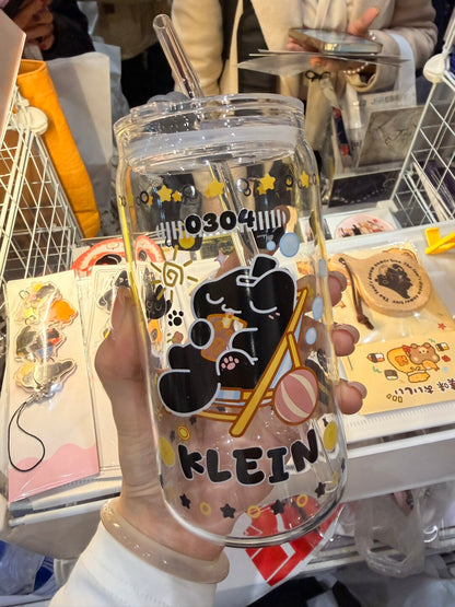 Lord of the Mysteries Klein Cat glass tumbler in hand