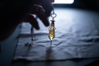 [Official] Lord of the Mysteries | Klein's Yellow Crystal Pendulum Limited Edition
