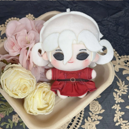 Identity V | Bloody Queen Mary Plush Doll (3.94 in)