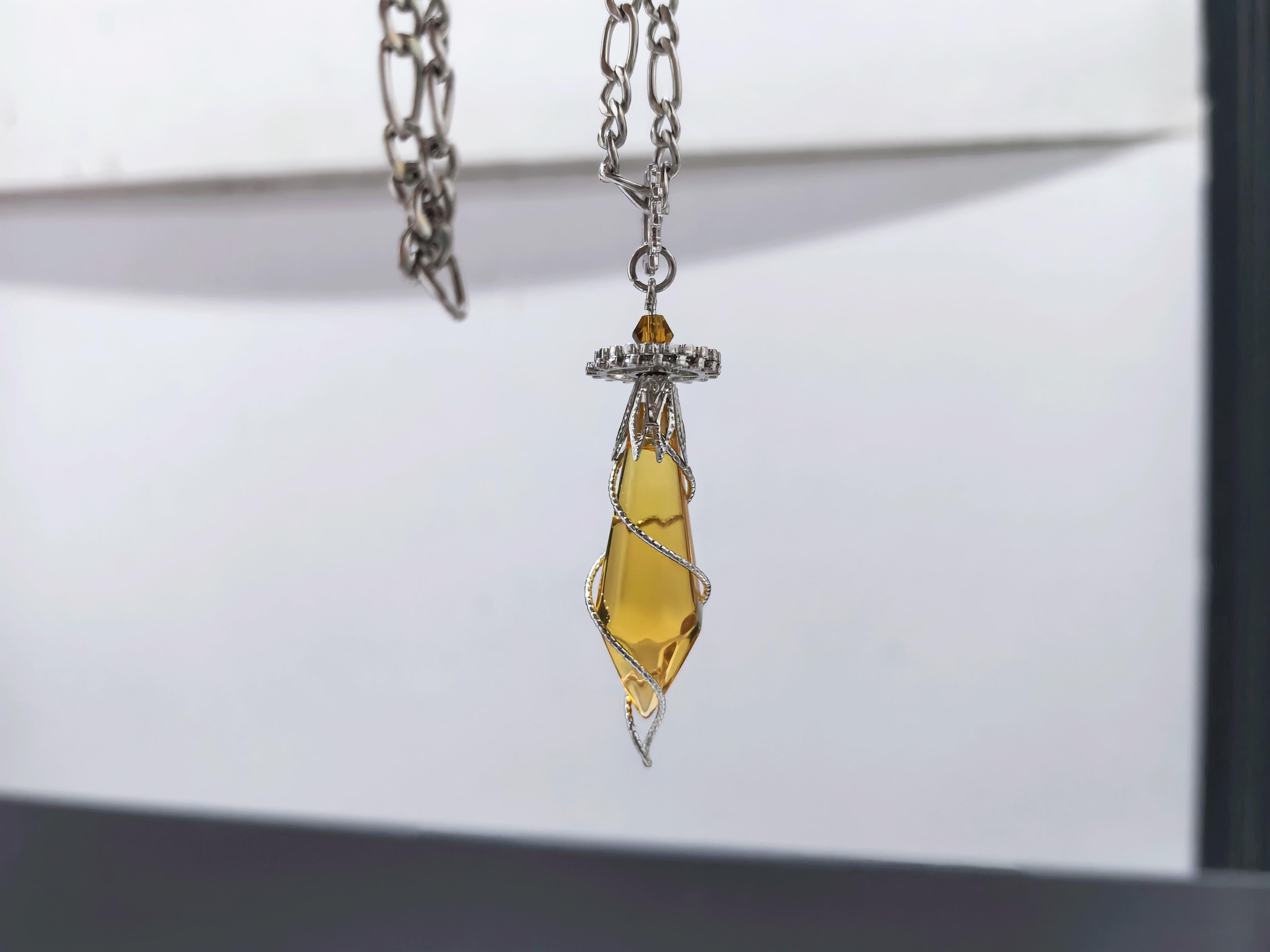 [Official] Lord of the Mysteries | Klein's Yellow Crystal Pendulum Limited Edition