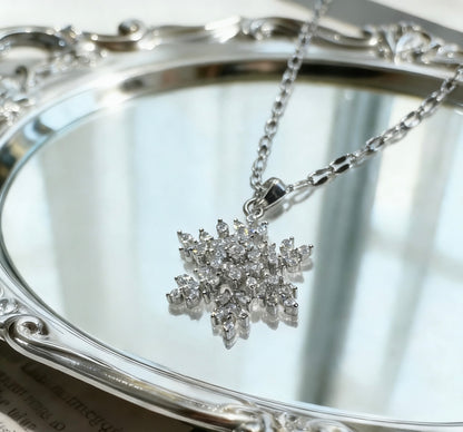 Love and Deepspace Zayne Eternal Snow Necklace. Premium collectible jewelry inspired by the beloved character. Perfect gift for fans and collectors. 