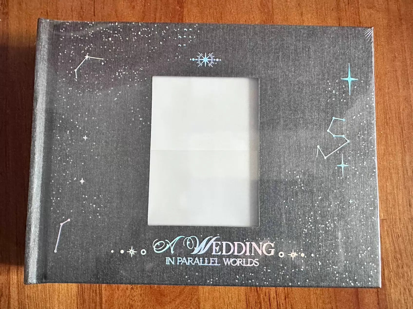 Omniscient Reader's Viewpoint Joongdok wedding polaroid album set cover view