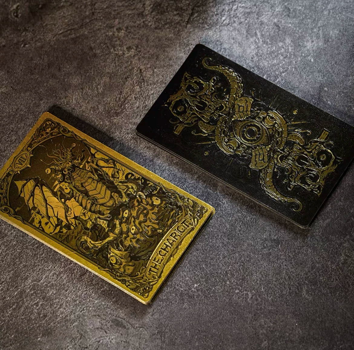 Whispers of the Old Ones | Cthulhu Mythos Tarot Deck & Collector's Artifacts 22 Major Arcana Deck (Premium Gold Foil Edition)