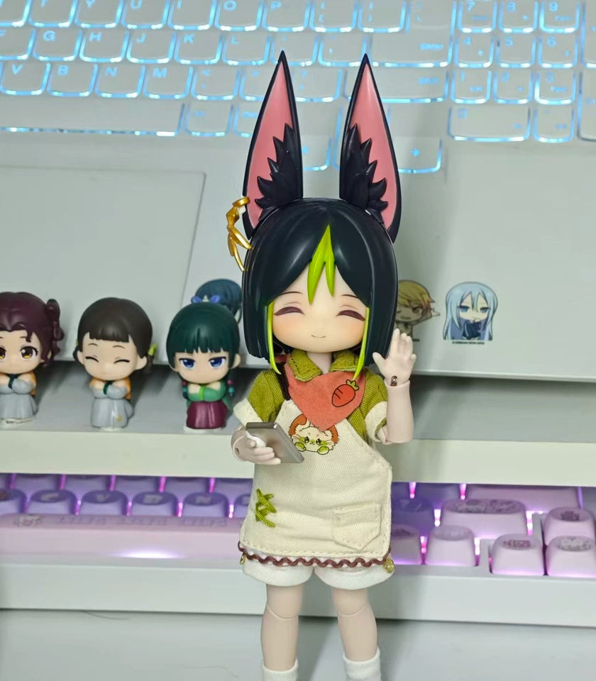 The Apothecary Diaries chibi mini figures displayed behind a poseable doll
