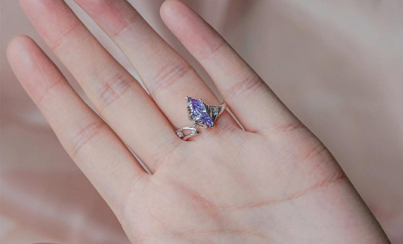 Love and Deepspace | Rafaye Fish Tail Inspired Ring